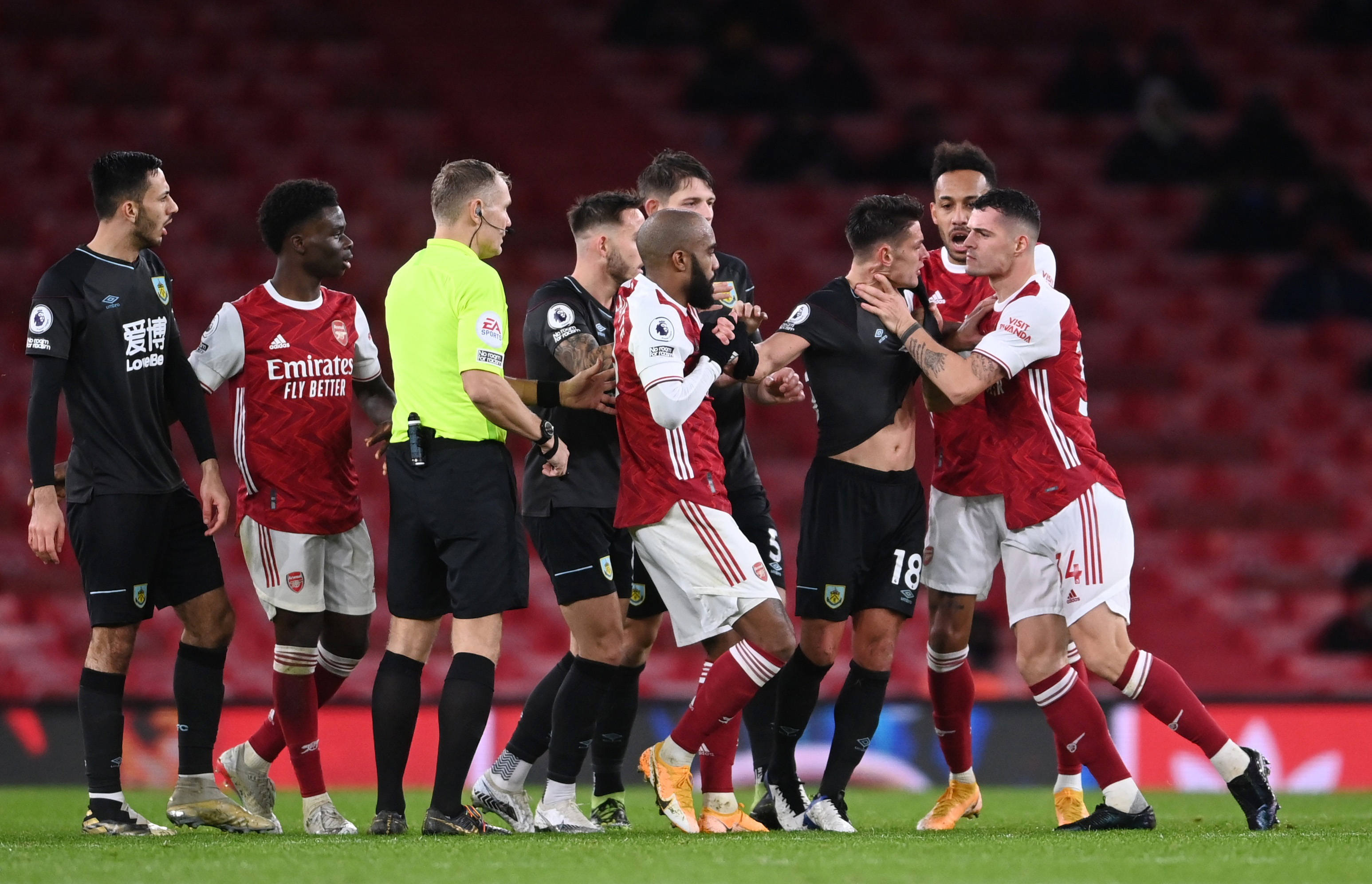 也展現了球 也展現了球